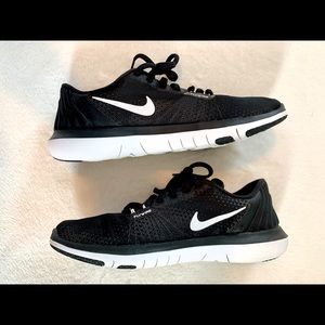 Nike Flywire Flex Supreme TR5 Trainers- Women’s size 9